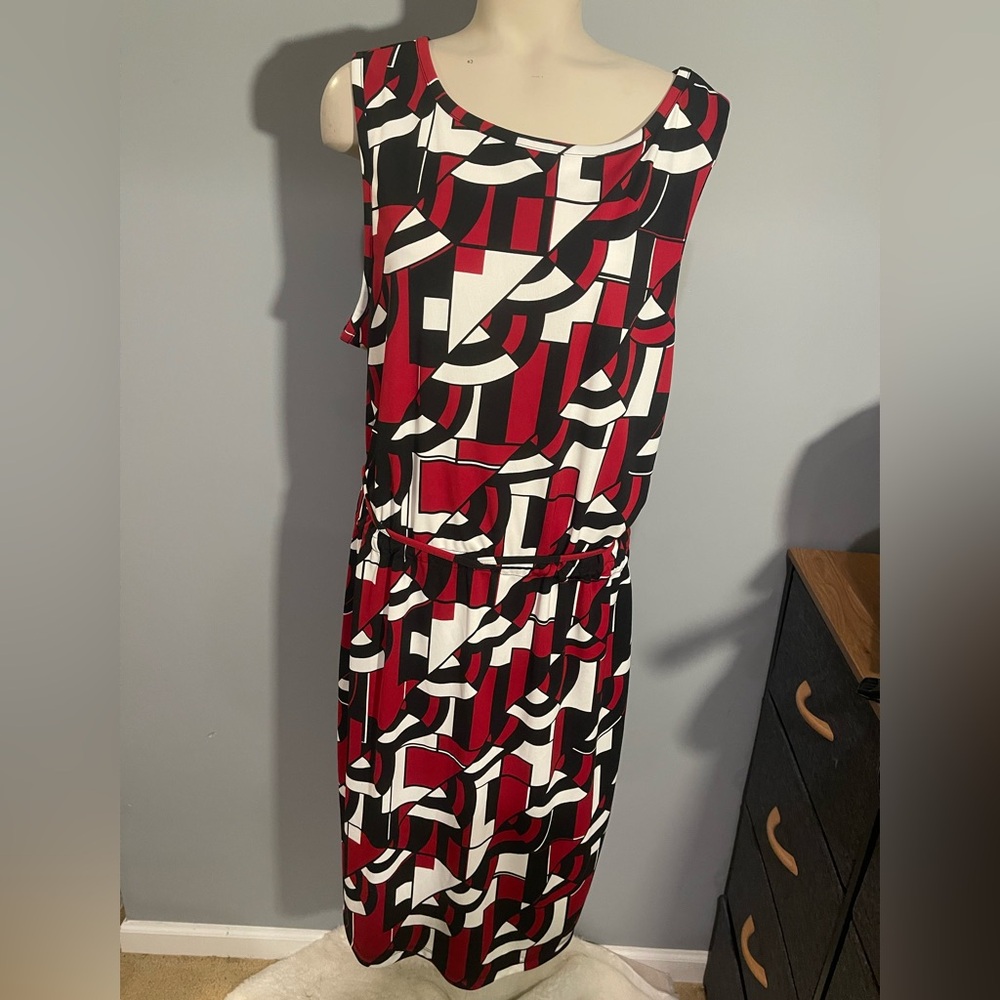 Vintage Passport Women's Black and Red Patterned sleeveless dress 1X